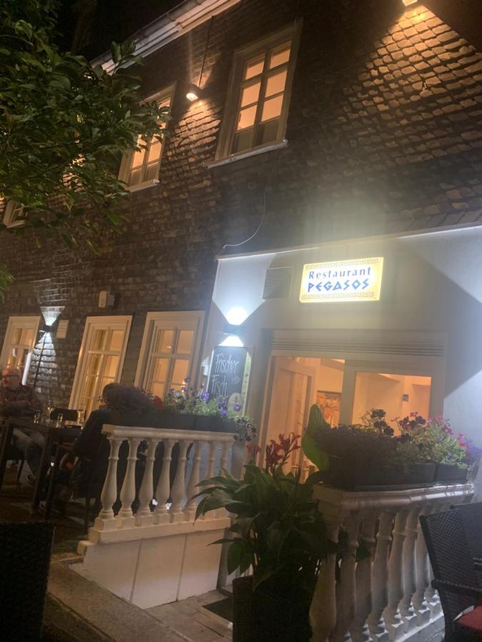 Hotel Friedrich Хахенбург Экстерьер фото